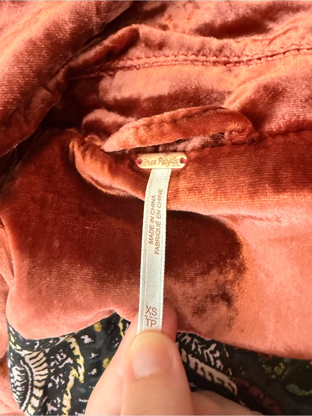 Gorgeous XS Free People Rust Velvet Coat with Ornate Buttons - Picture 7 of 9